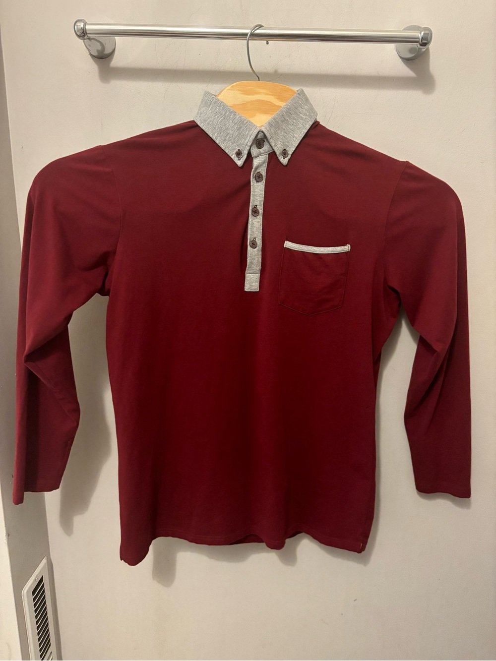 State & Liberty Red Gray Long Sleeve Polo Shirt Mens Size M Athletic Fit Medium